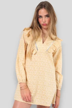 Robes><noscript><img width=